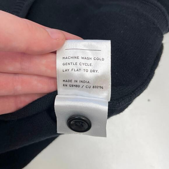 Pact Organic Cotton Fine Knit Ribbed Trim Classic V-Neck Boxy Cardigan - Medium - Picture 7 of 8